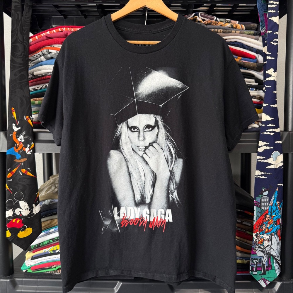 Retro Black Lady Gaga Bloody Mary Graphic T-Shirt Large